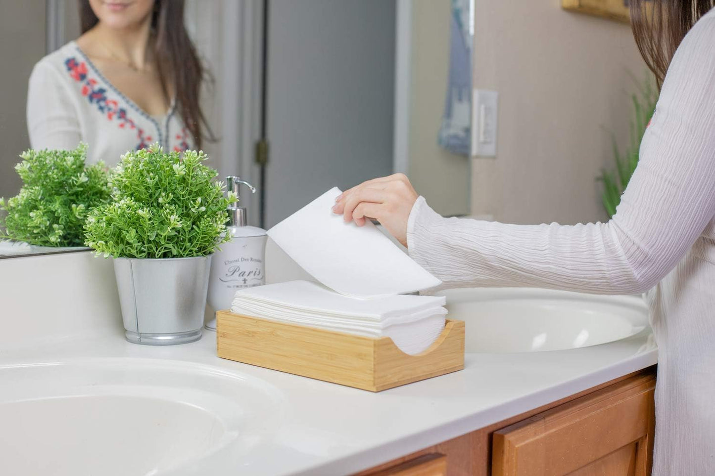 1000 Paper Towels Cloth-Like Hand Tissue Paper Napkins, Disposable Hand Towels for Bathroom Guests, Disposable Face Towel for Guest, Washcloths or Dinner Napkin, Made in USA, White